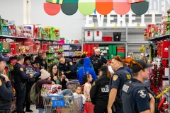 Shop-with-a-cop-A